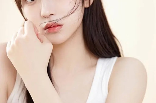 杨洋被背刺？8亿热搜撕开内娱最不堪的遮羞布内娱炸了。